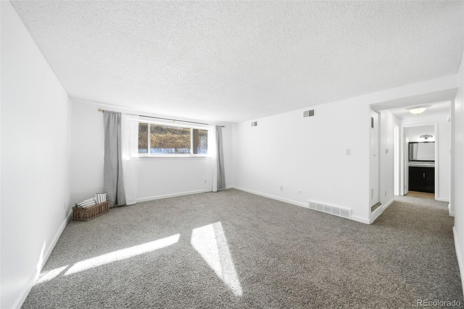 190 E Highline Circle Centennial CO 80122