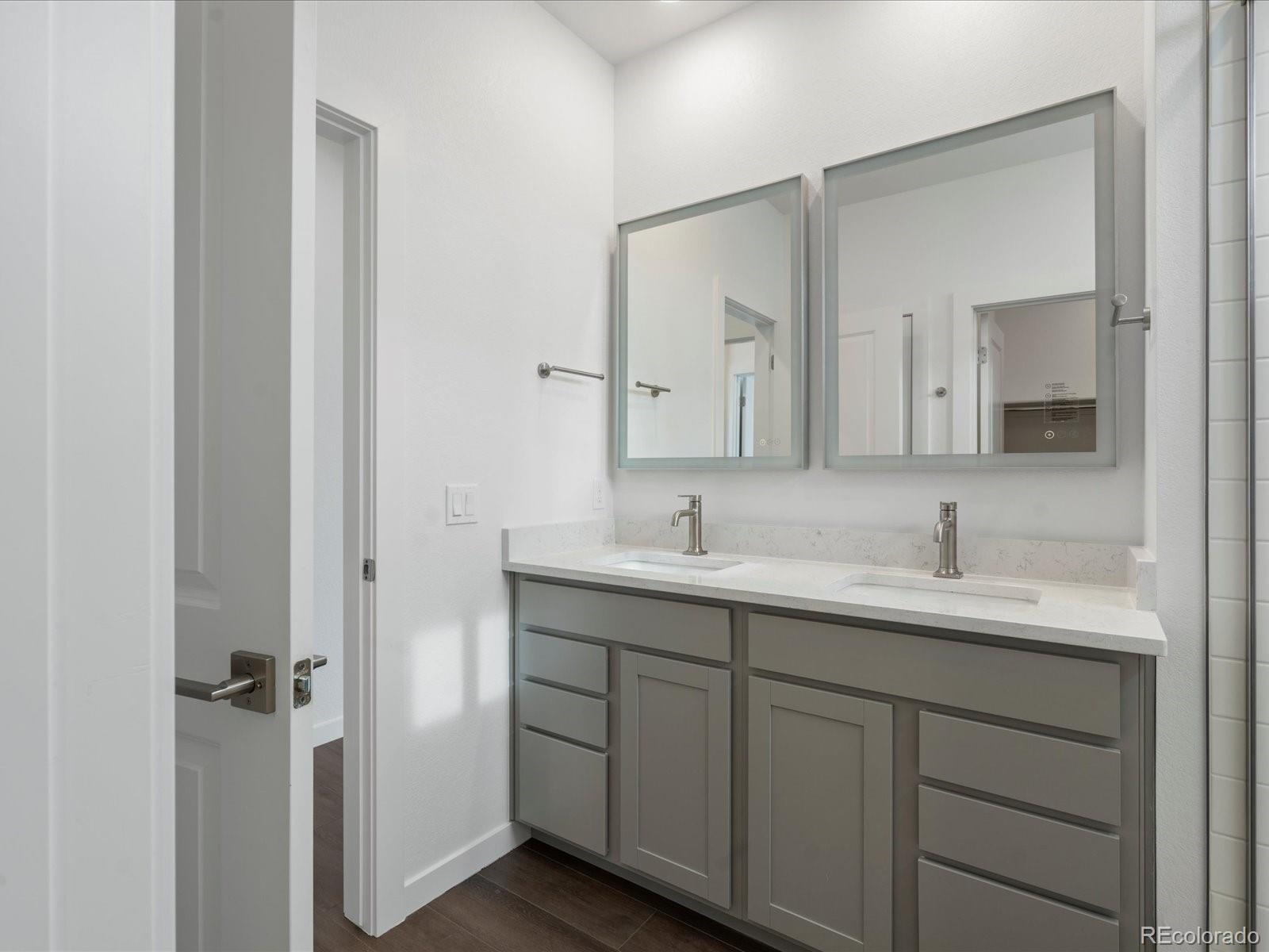 6153 N Ceylon Street Denver CO 80249