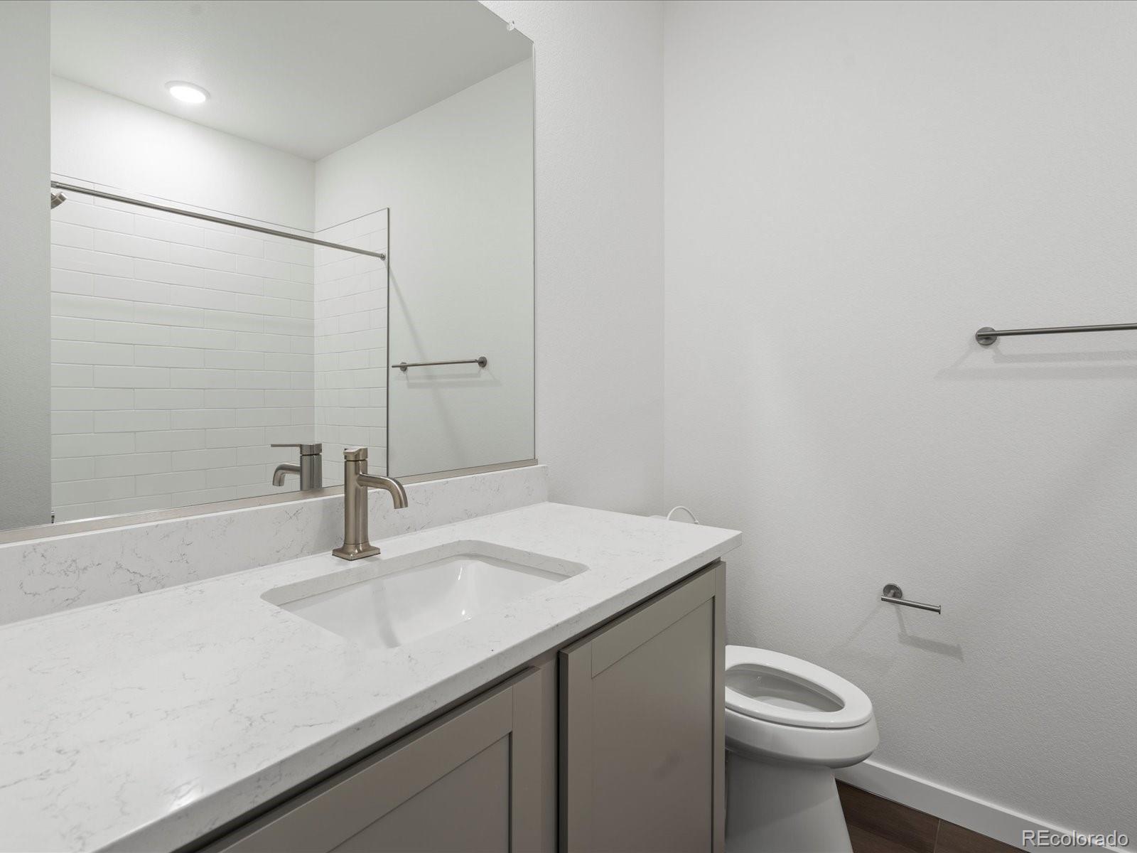 6153 N Ceylon Street Denver CO 80249