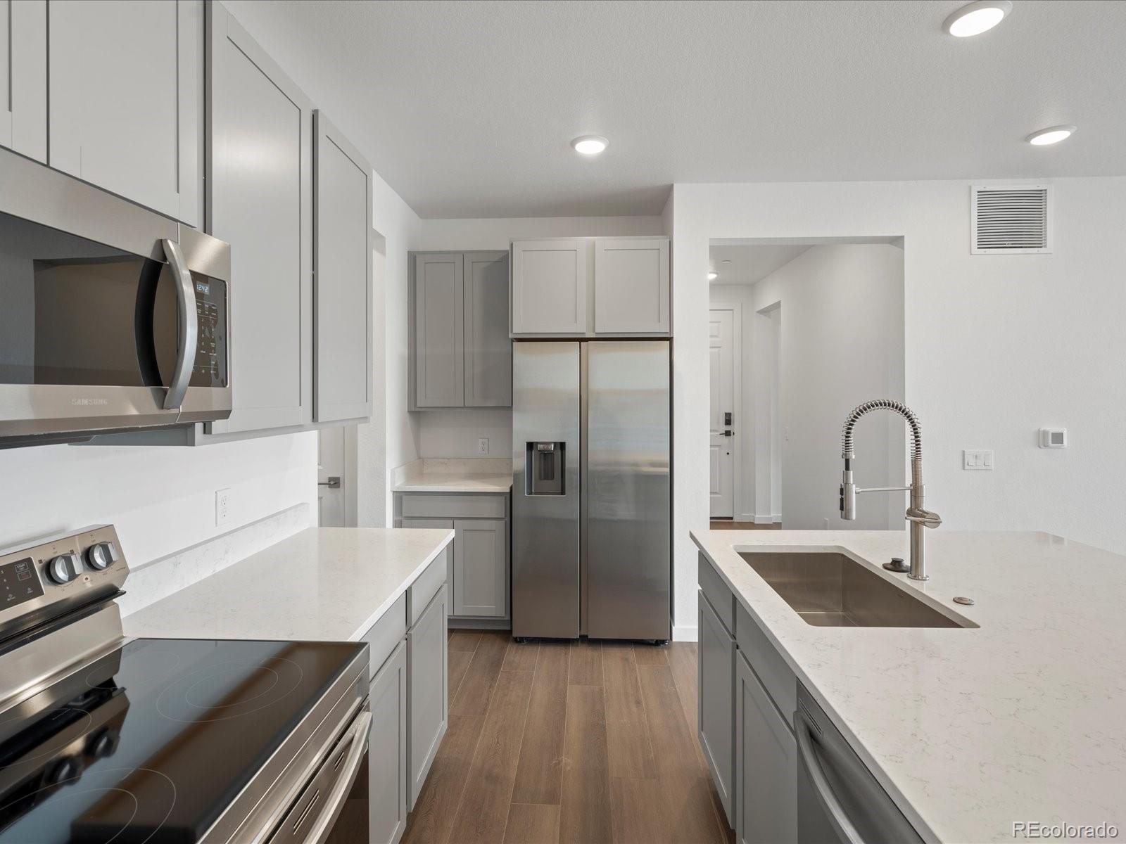 6153 N Ceylon Street Denver CO 80249