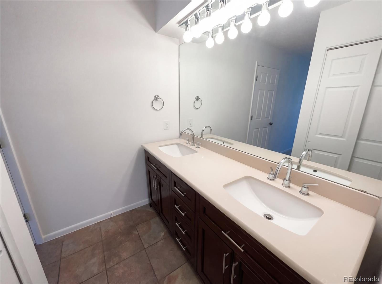 3075 E Long Circle Centennial CO 80122