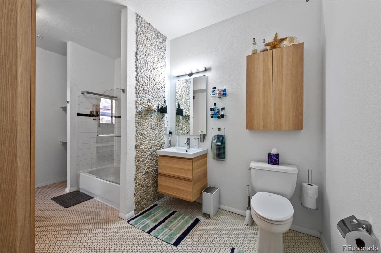 3225 Blake Street Denver CO 80205