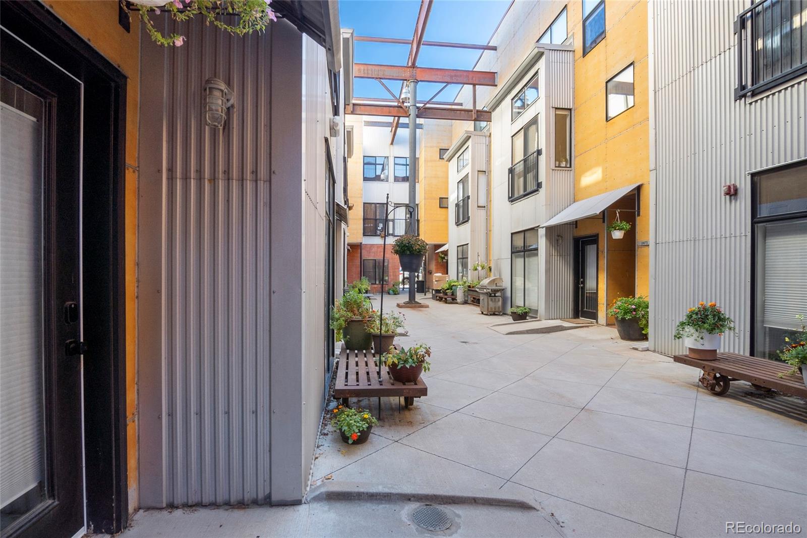 3225 Blake Street Denver CO 80205
