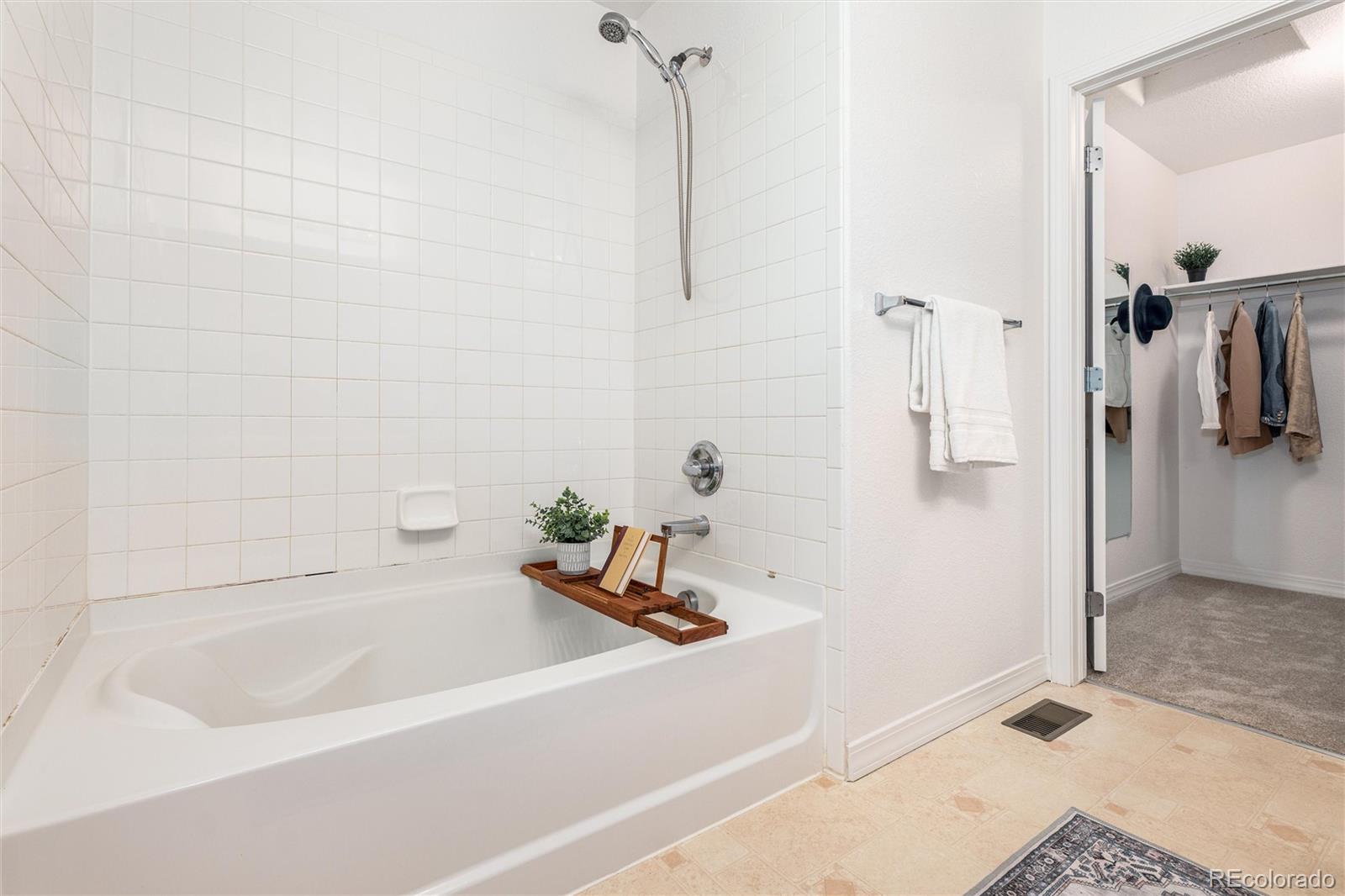 23501 Alamo Place Aurora CO 80016