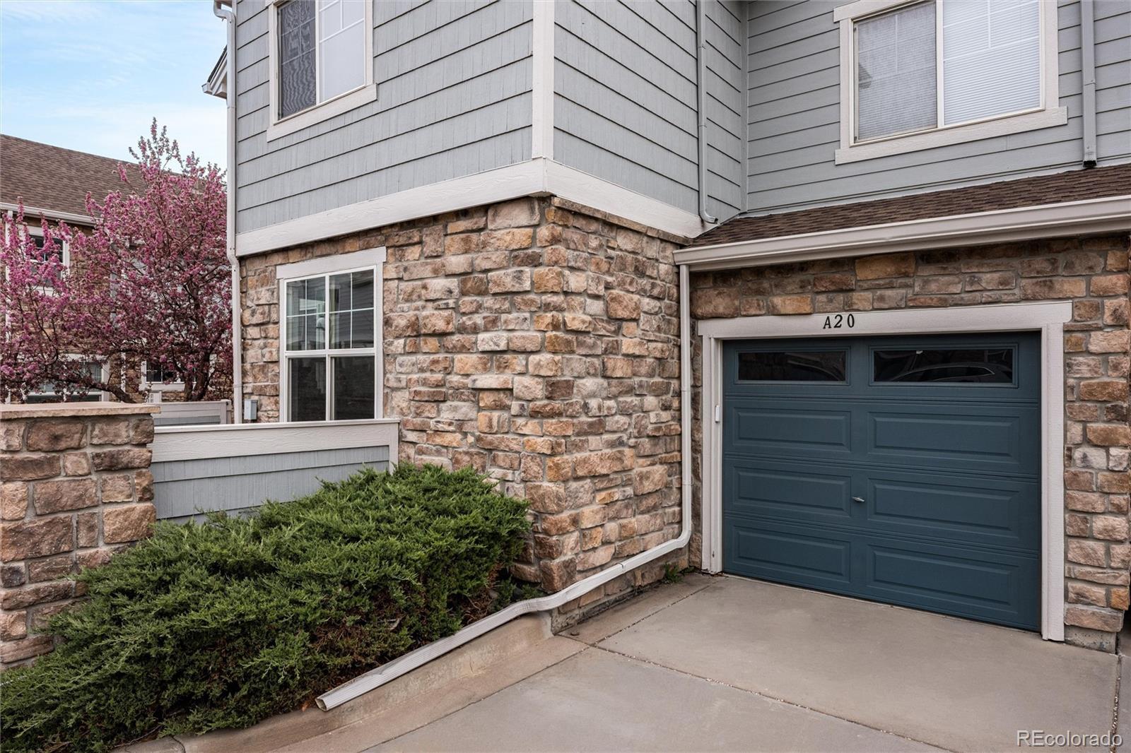 23501 Alamo Place Aurora CO 80016