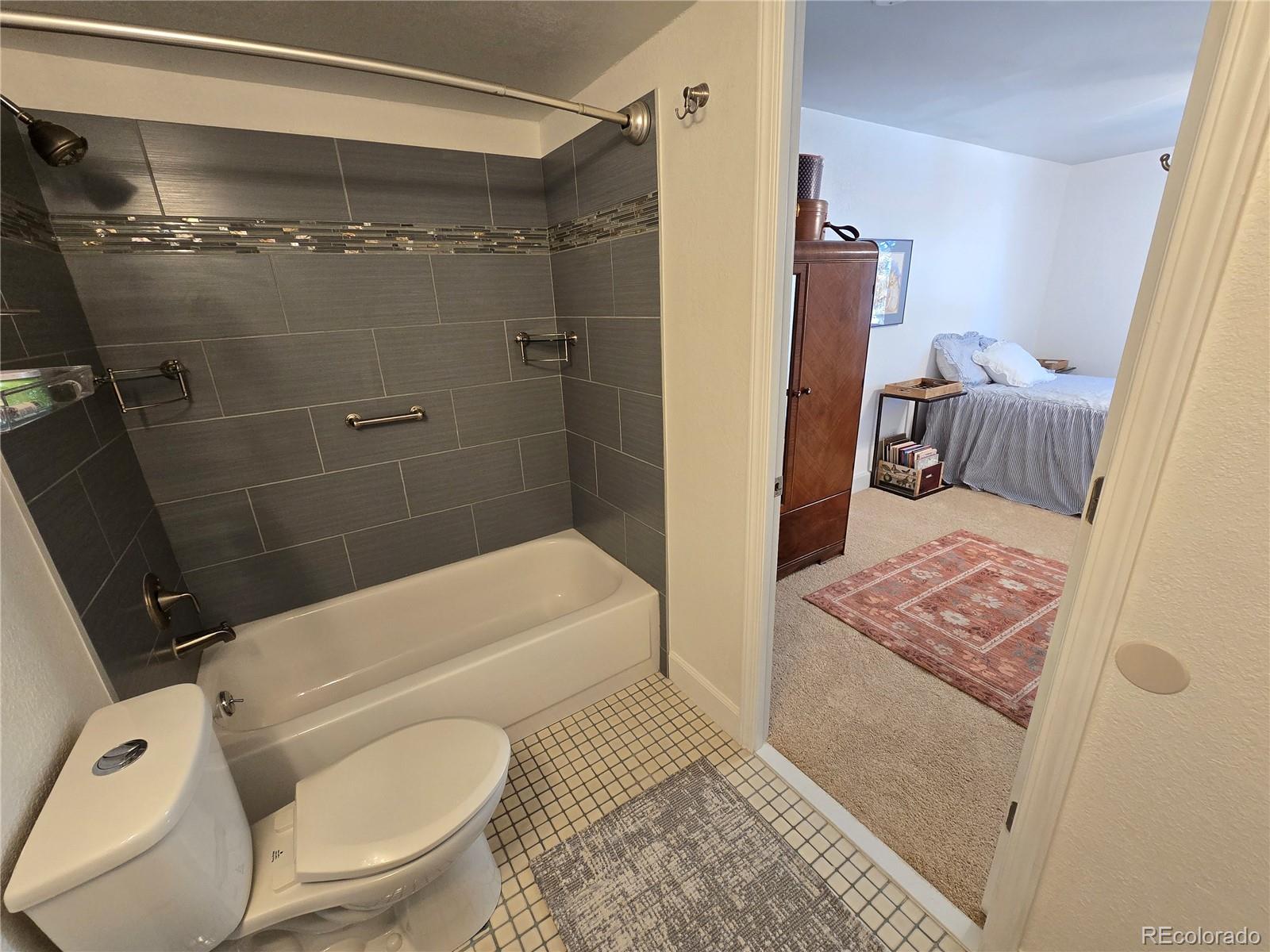 2880 S Locust Street Denver CO 80222
