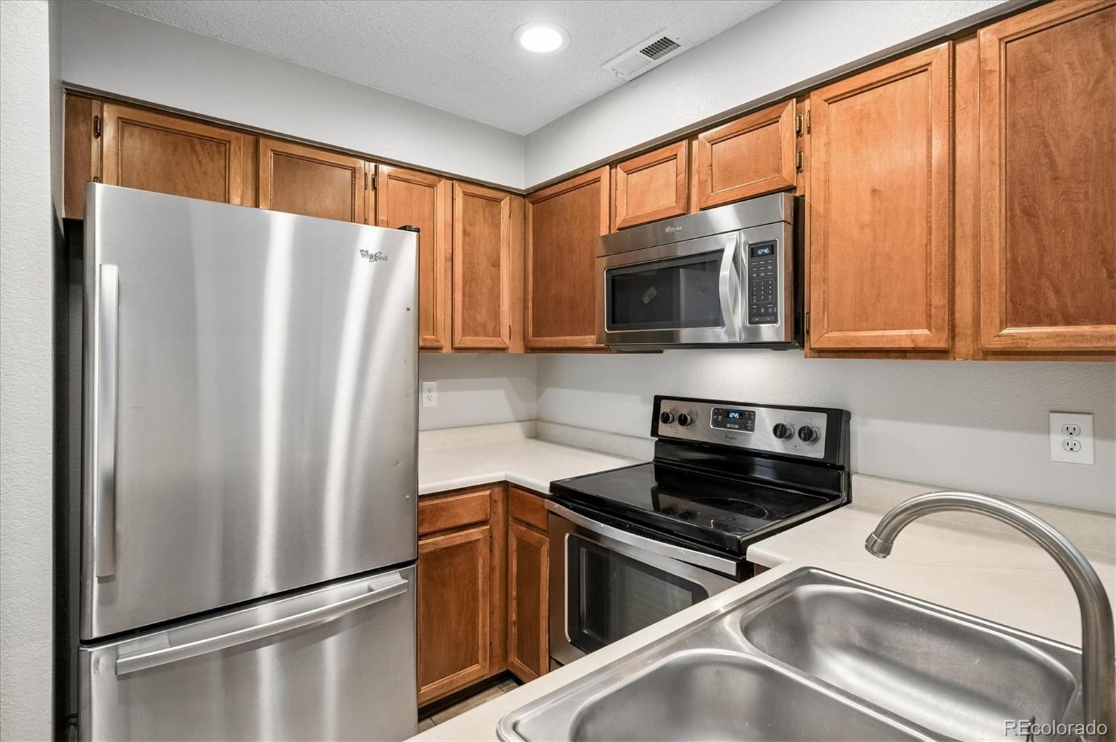 846 S Vance Street Lakewood CO 80226