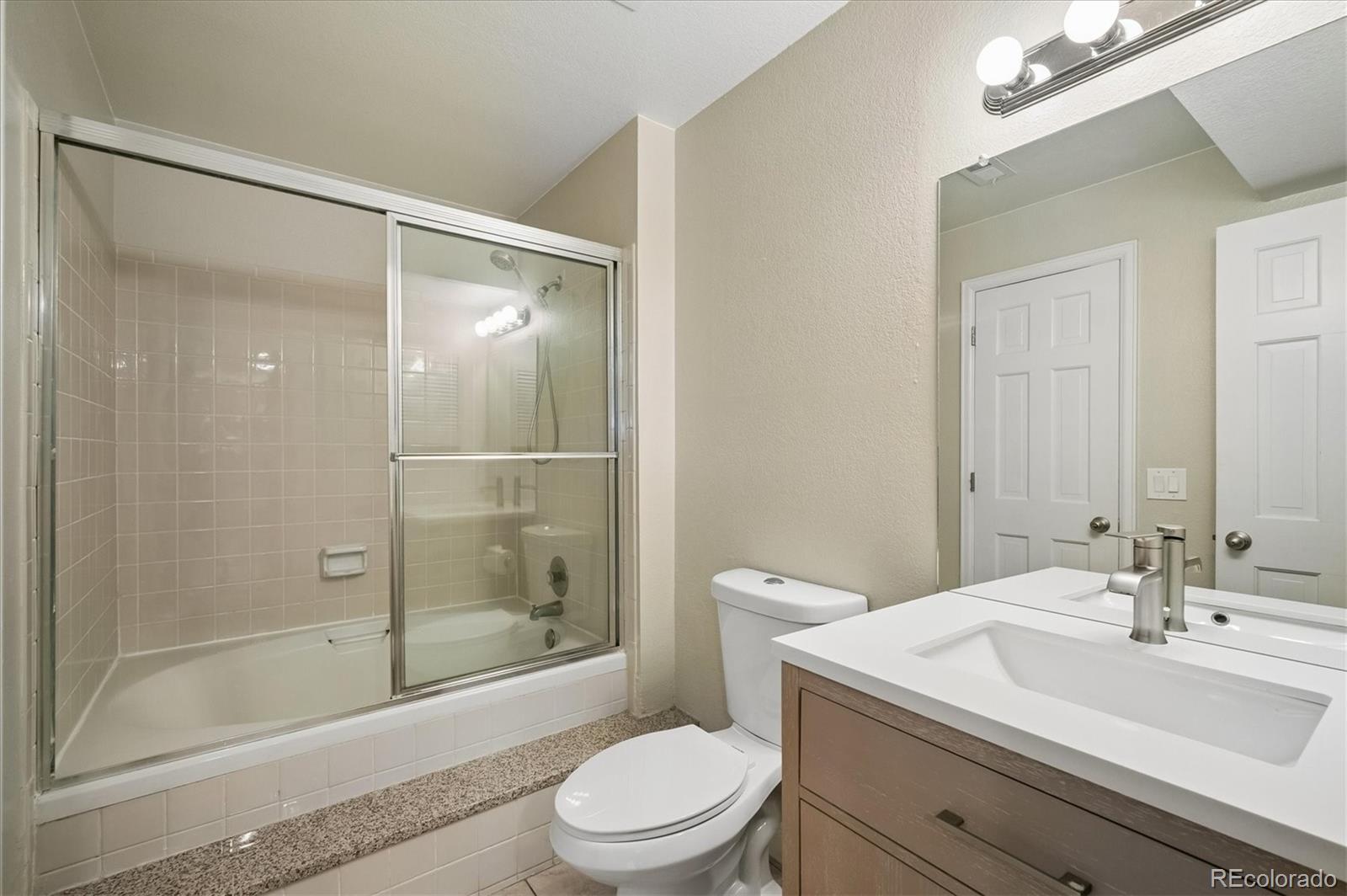 846 S Vance Street Lakewood CO 80226