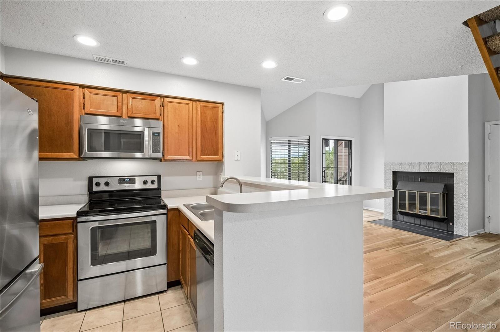 846 S Vance Street Lakewood CO 80226