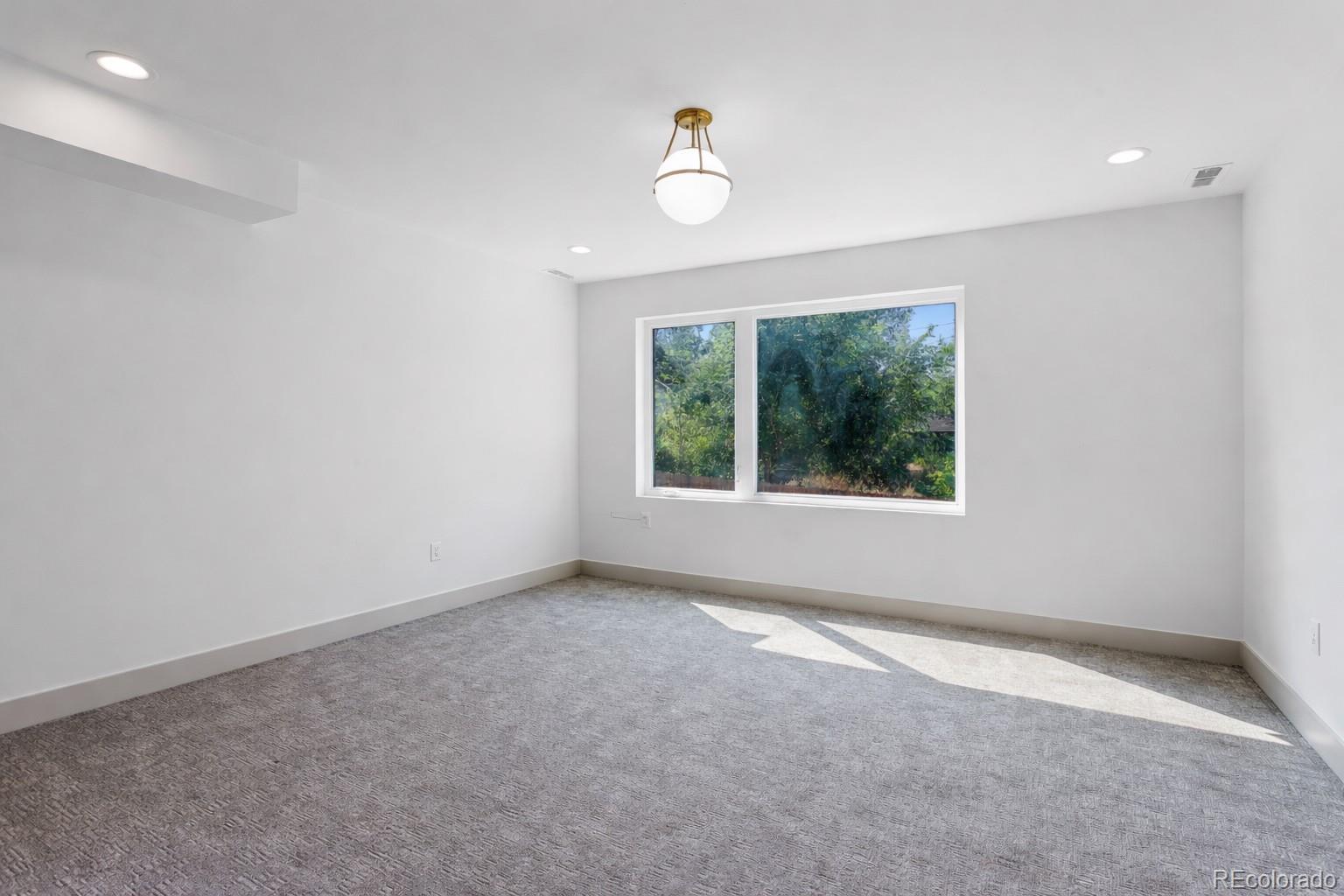 6085 S Sycamore Street Littleton CO 80120