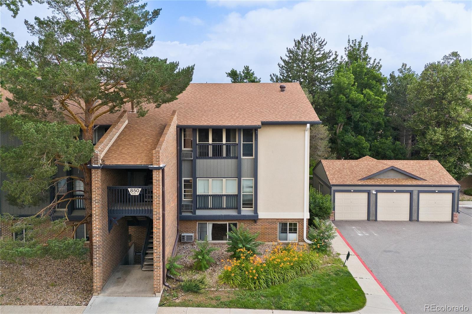 850 W Moorhead Circle Boulder CO 80305
