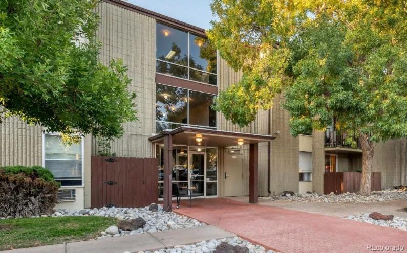 2281 S Vaughn Way Aurora CO 80014