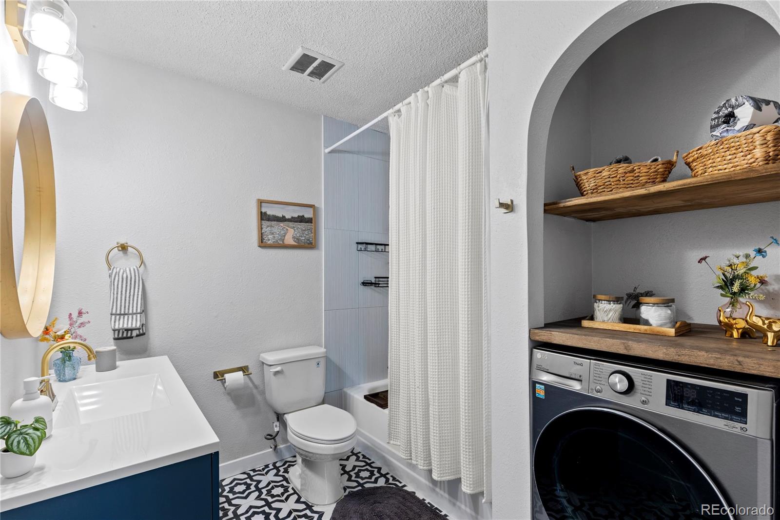 2330 E Fremont Avenue Littleton CO 80122