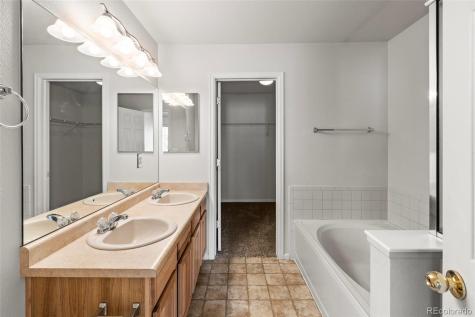 619 S Norfolk Way Aurora CO 80017
