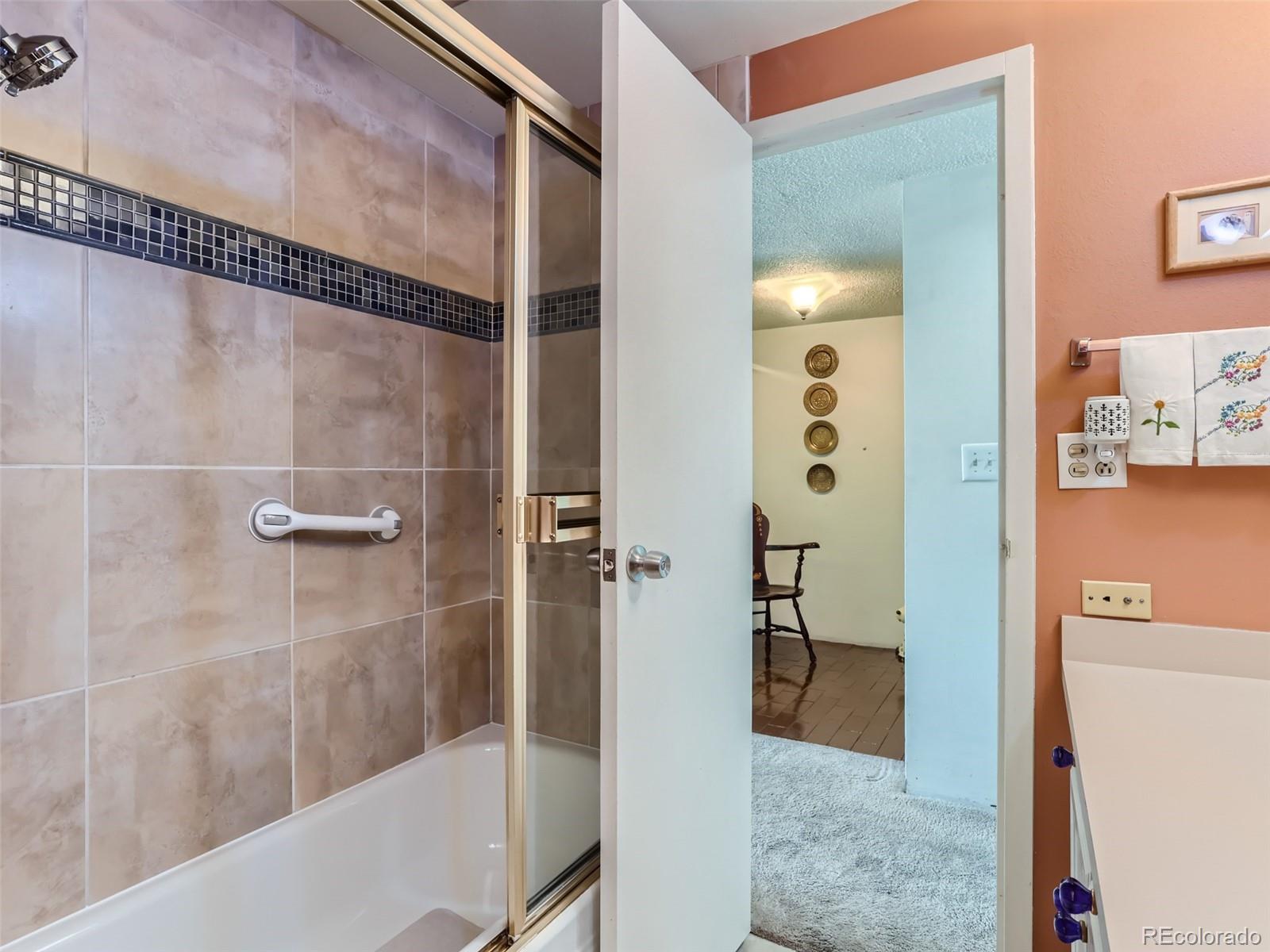 799 Dahlia Street Denver CO 80220