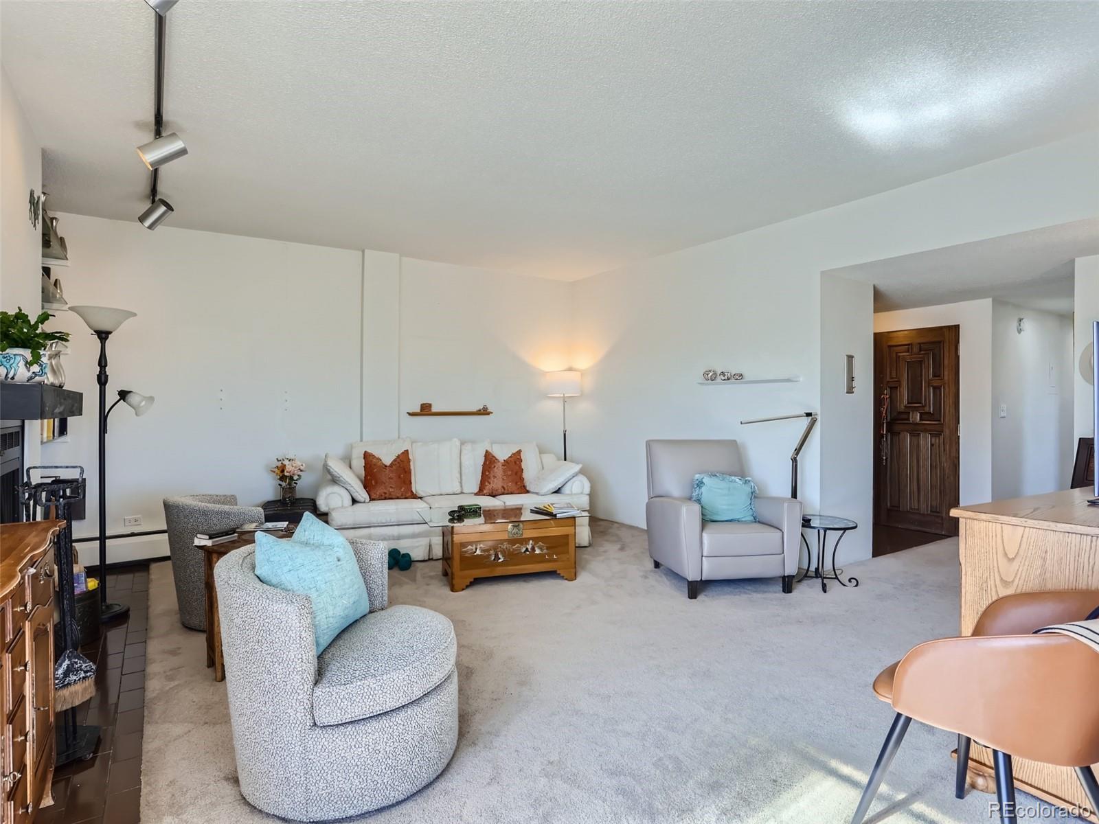799 Dahlia Street Denver CO 80220