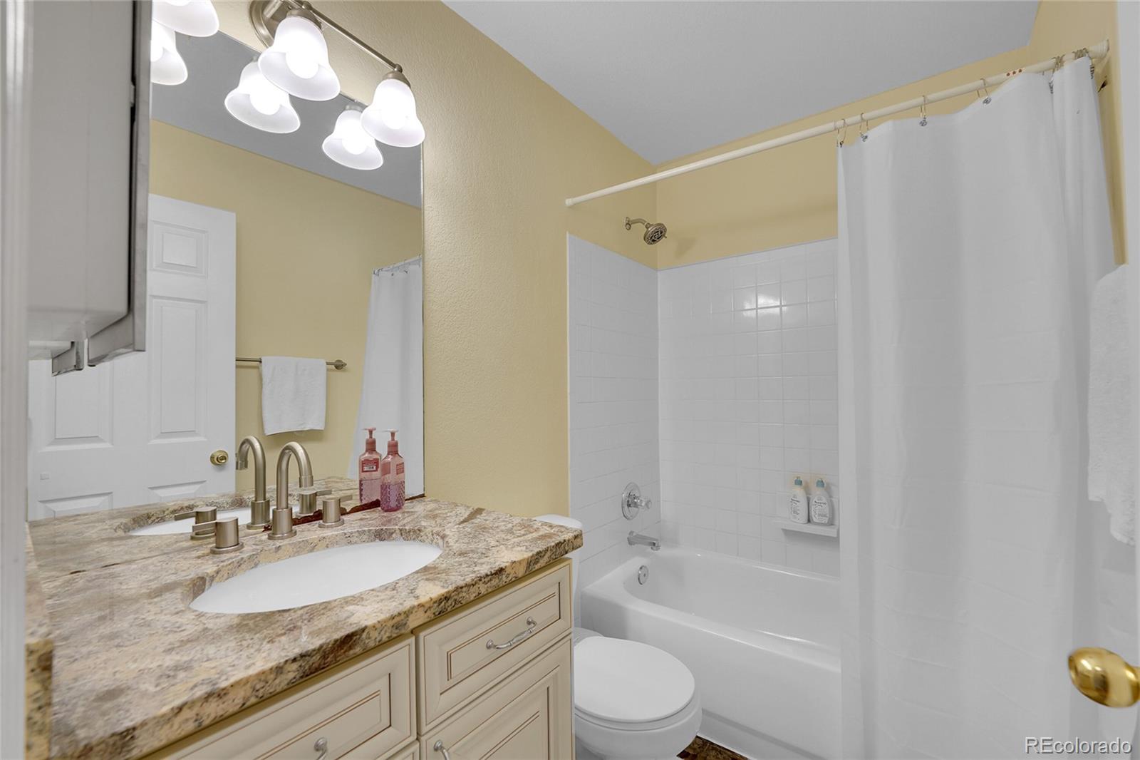 1308 S Danube Way Aurora CO 80017