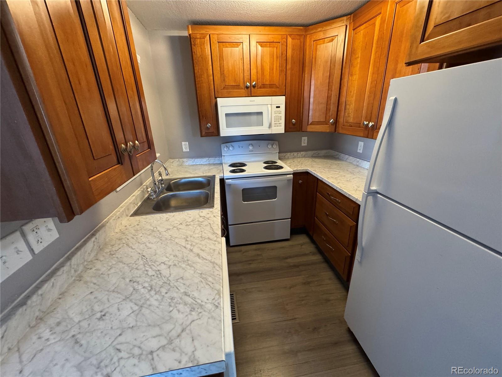 992 S Dearborn Way Aurora CO 80012