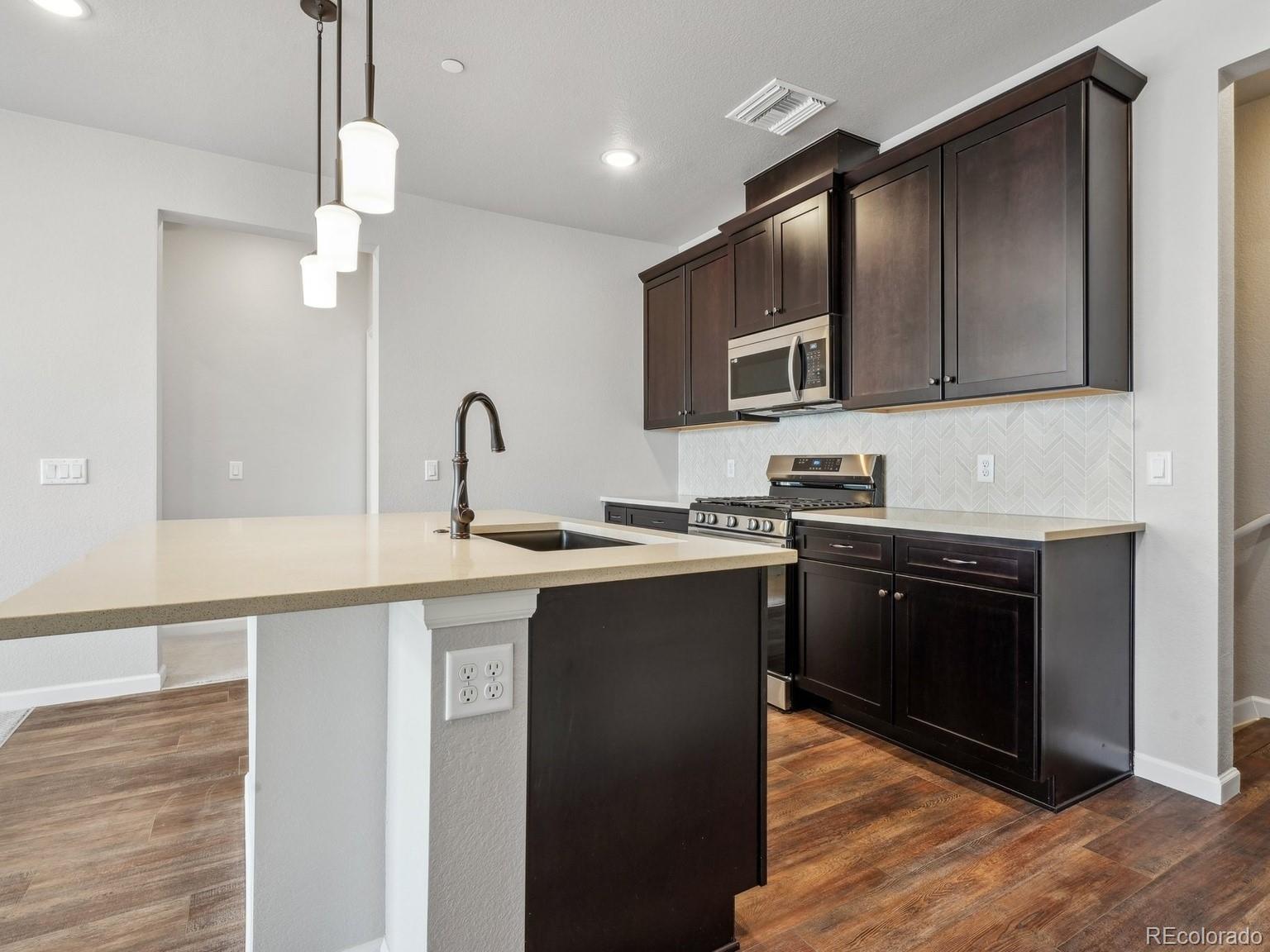 6153 N Ceylon Street Denver CO 80249