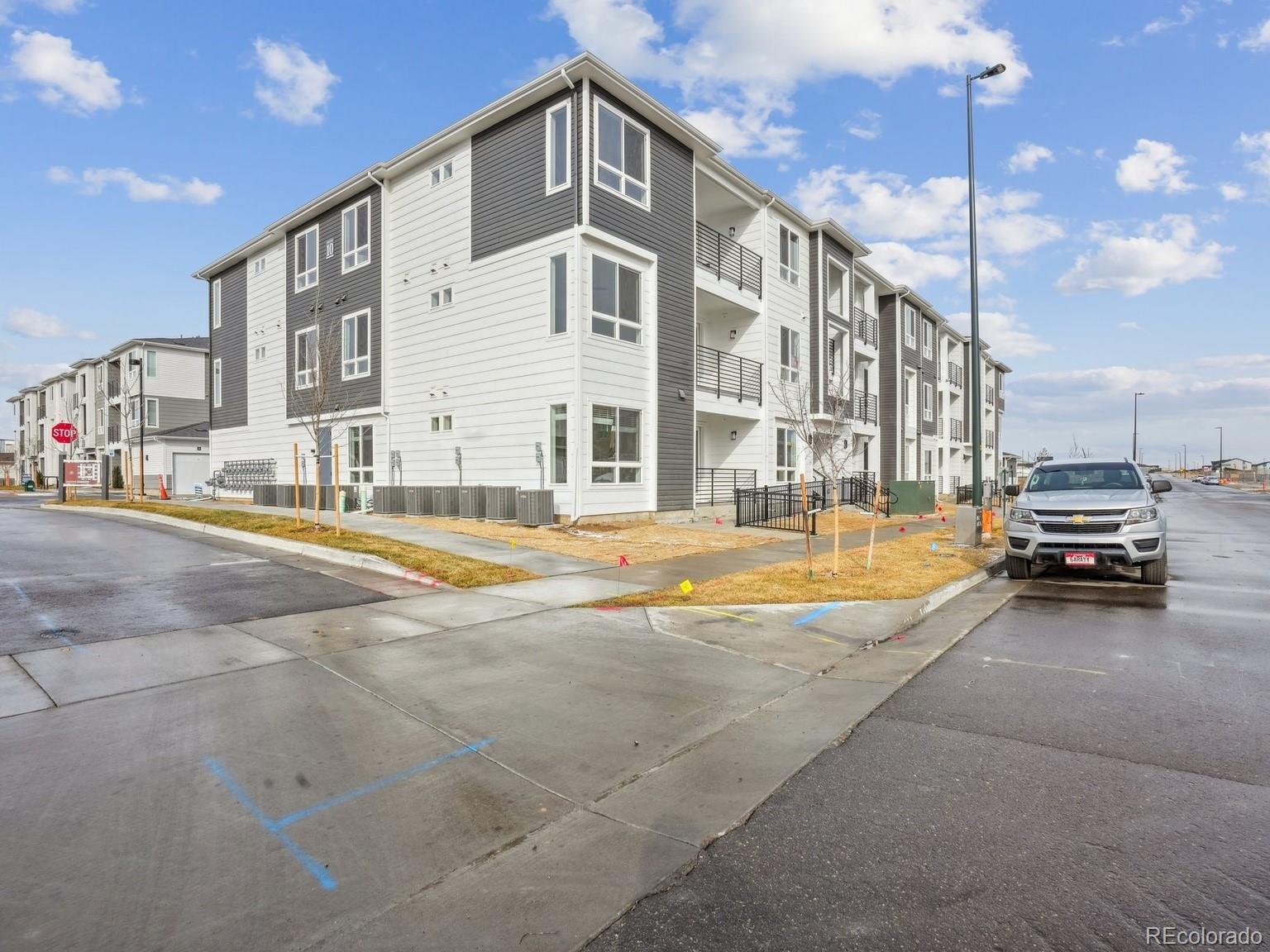 6153 N Ceylon Street Denver CO 80249