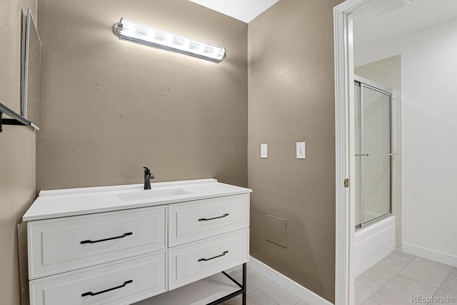 7925 W Layton Avenue Littleton CO 80123