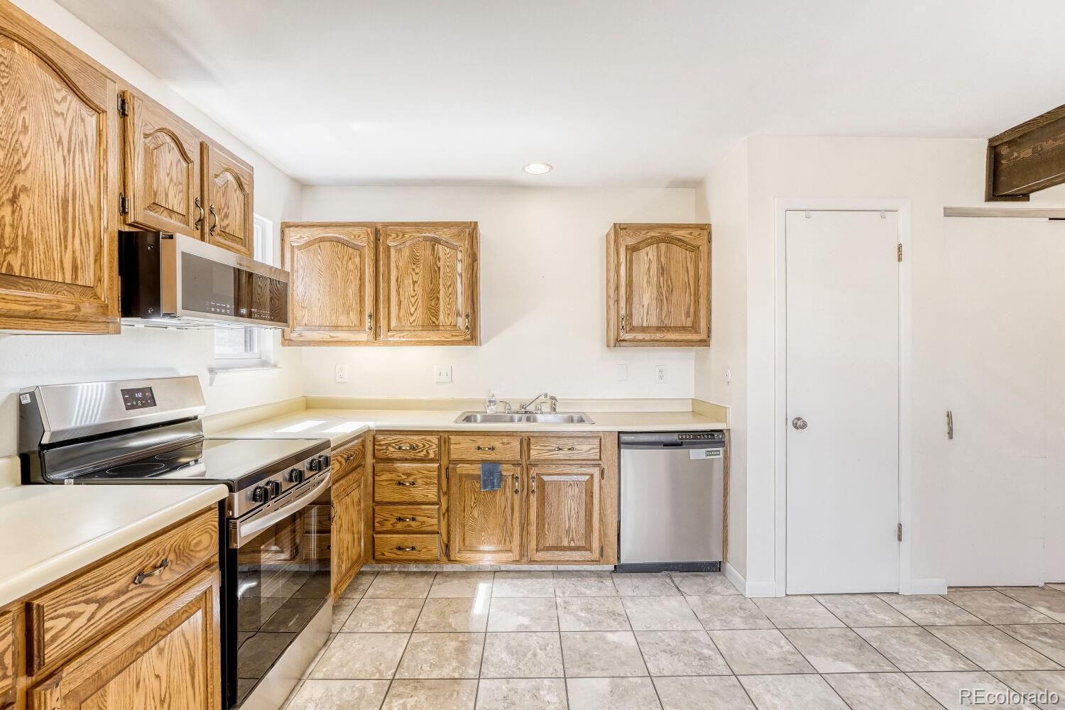 1231 S Yosemite Way Denver CO 80247
