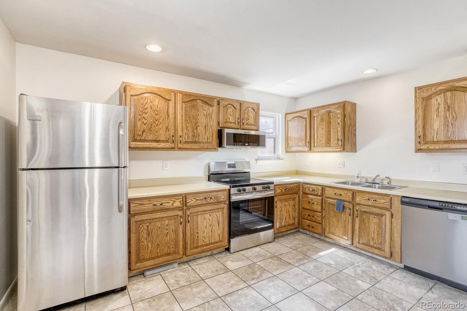 1231 S Yosemite Way Denver CO 80247