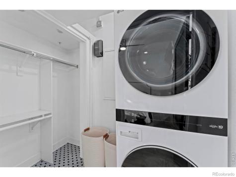 2018 Ionosphere Street Longmont CO 80504