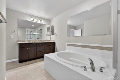 1804 S Buchanan Circle Aurora CO 80018