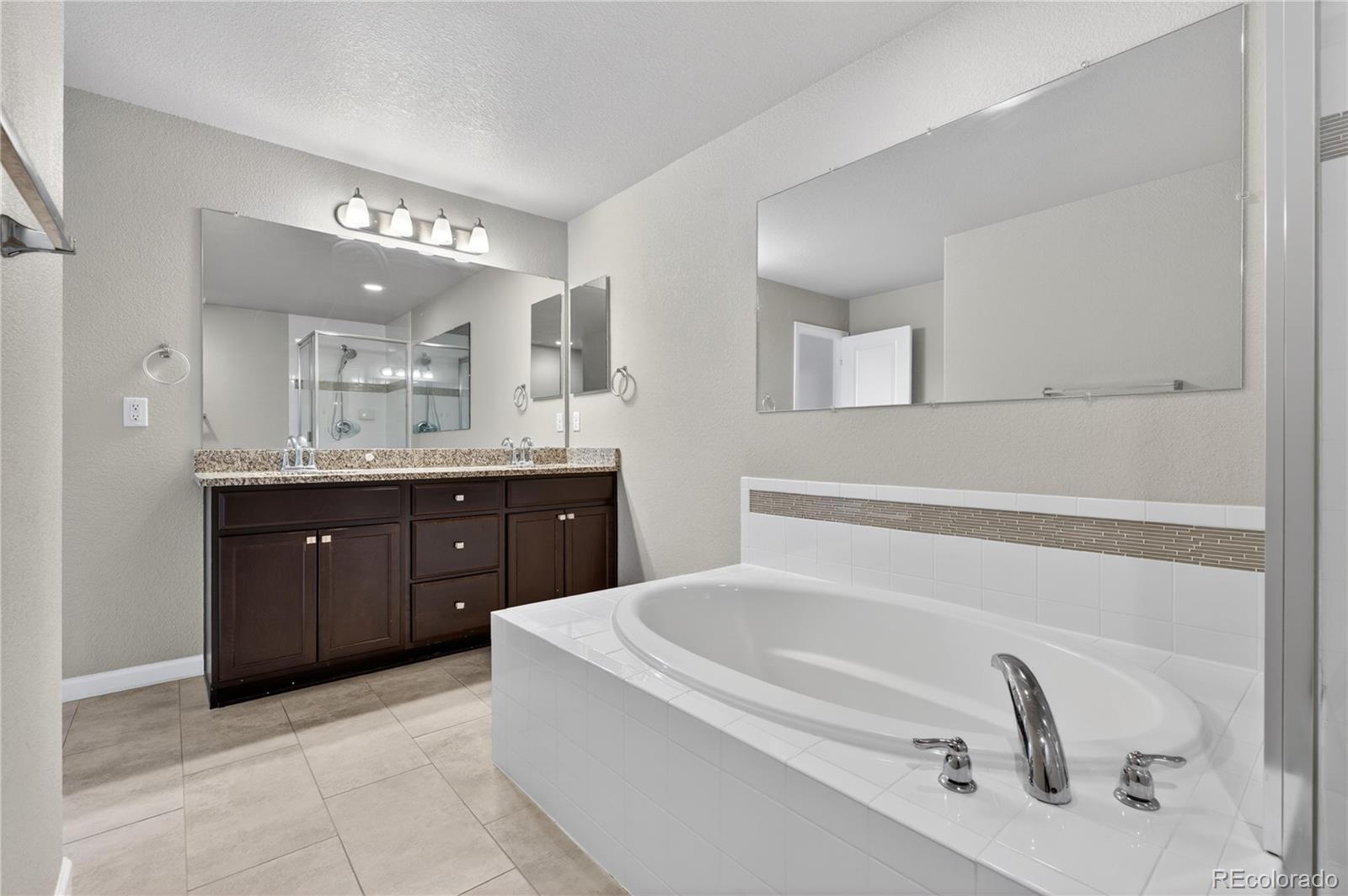1804 S Buchanan Circle Aurora CO 80018