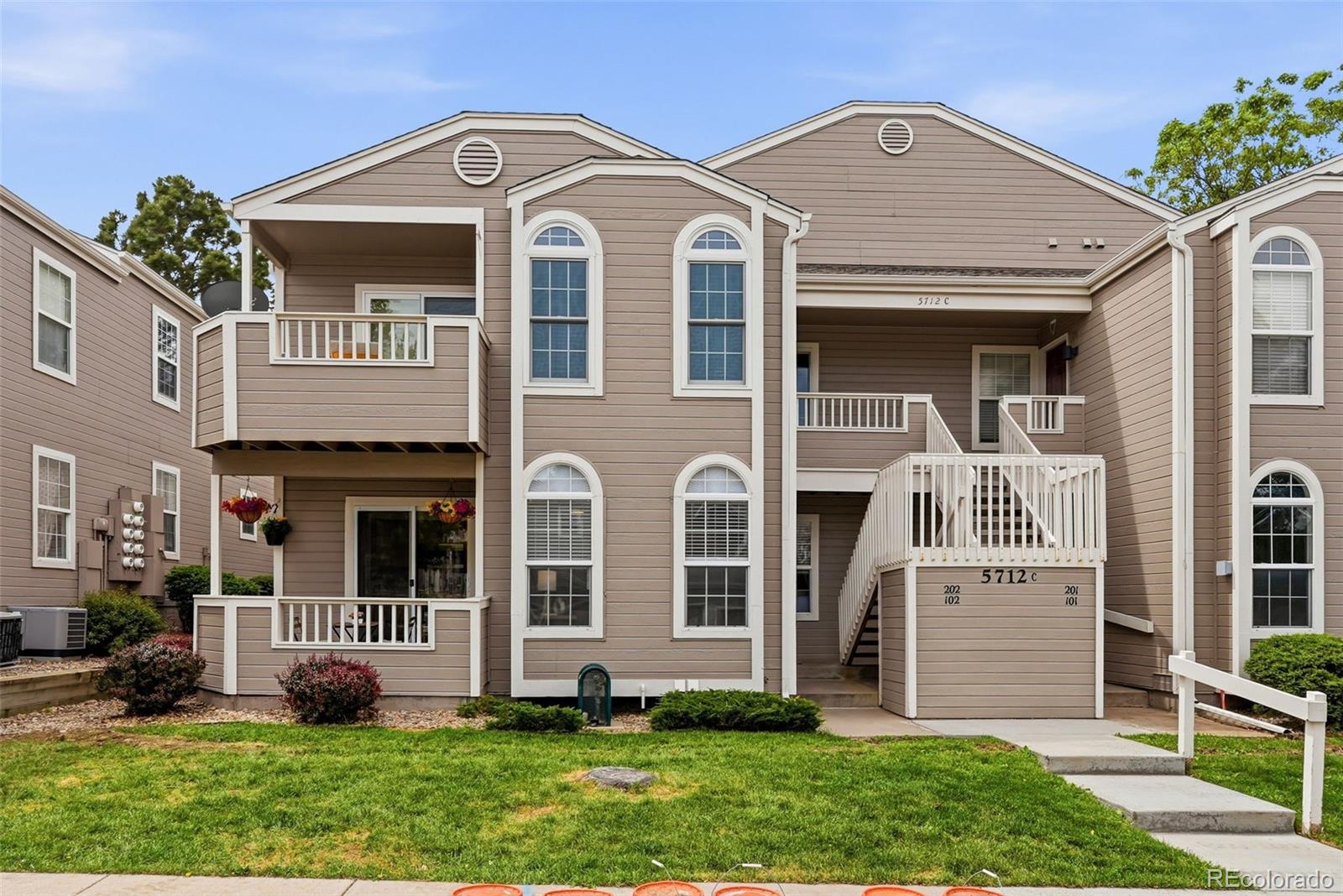 5712 W Asbury Place Lakewood CO 80227