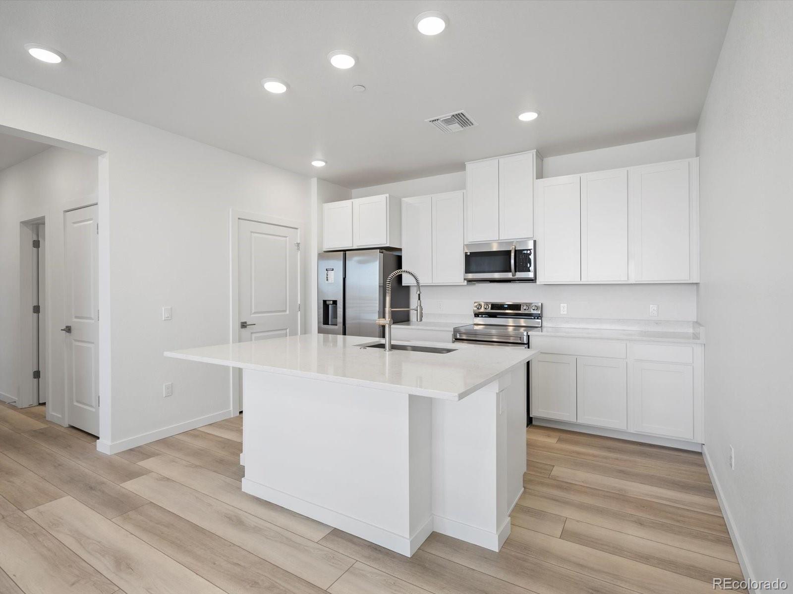 6153 N Ceylon Street Denver CO 80249