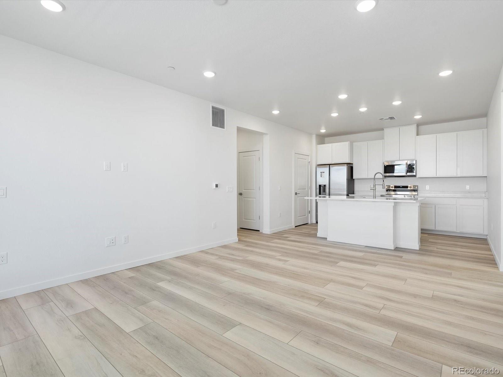 6153 N Ceylon Street Denver CO 80249