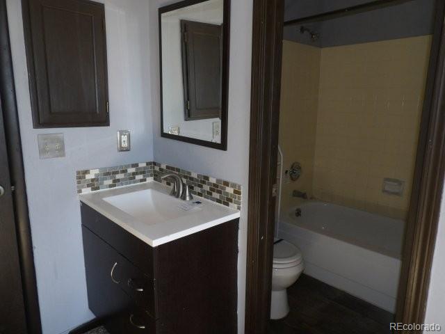 1811 S Quebec Way Denver CO 80231