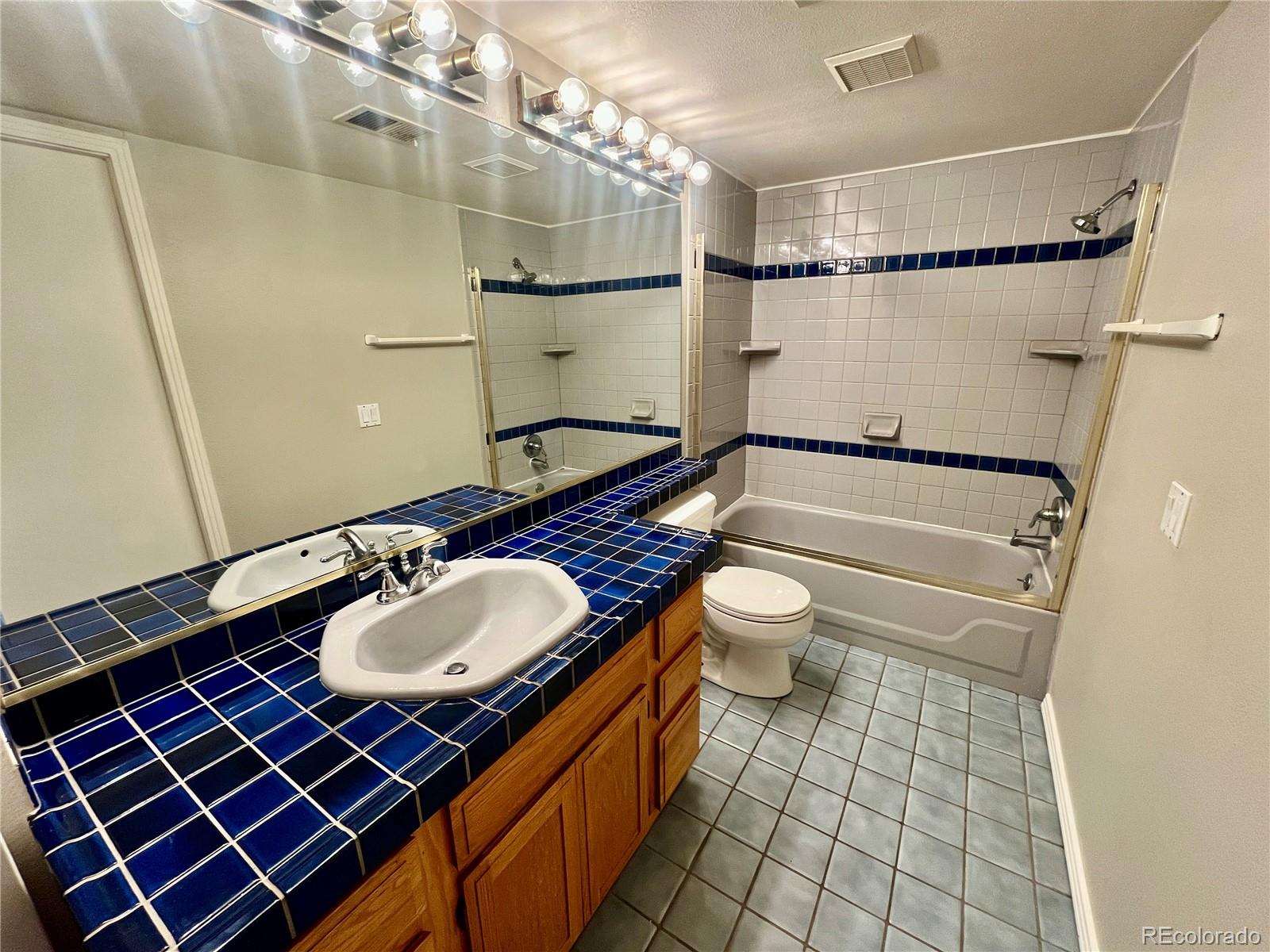 9797 E Peakview Avenue Englewood CO 80111