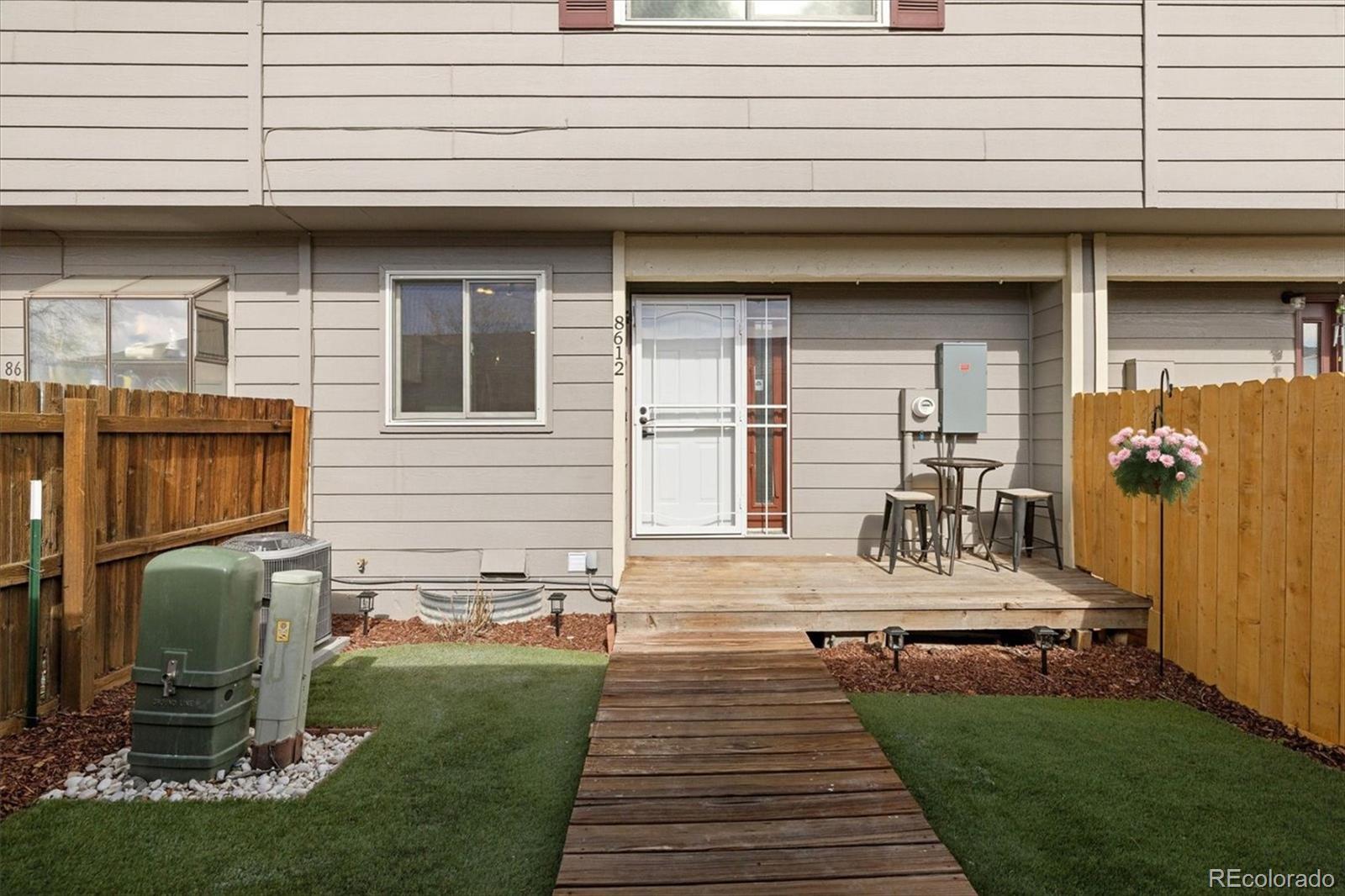 8612 Carr Loop Arvada CO 80005