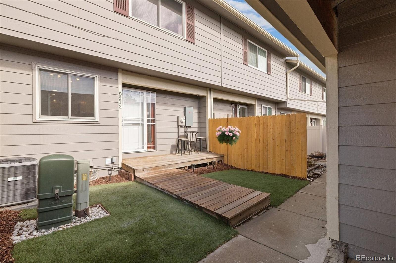 8612 Carr Loop Arvada CO 80005