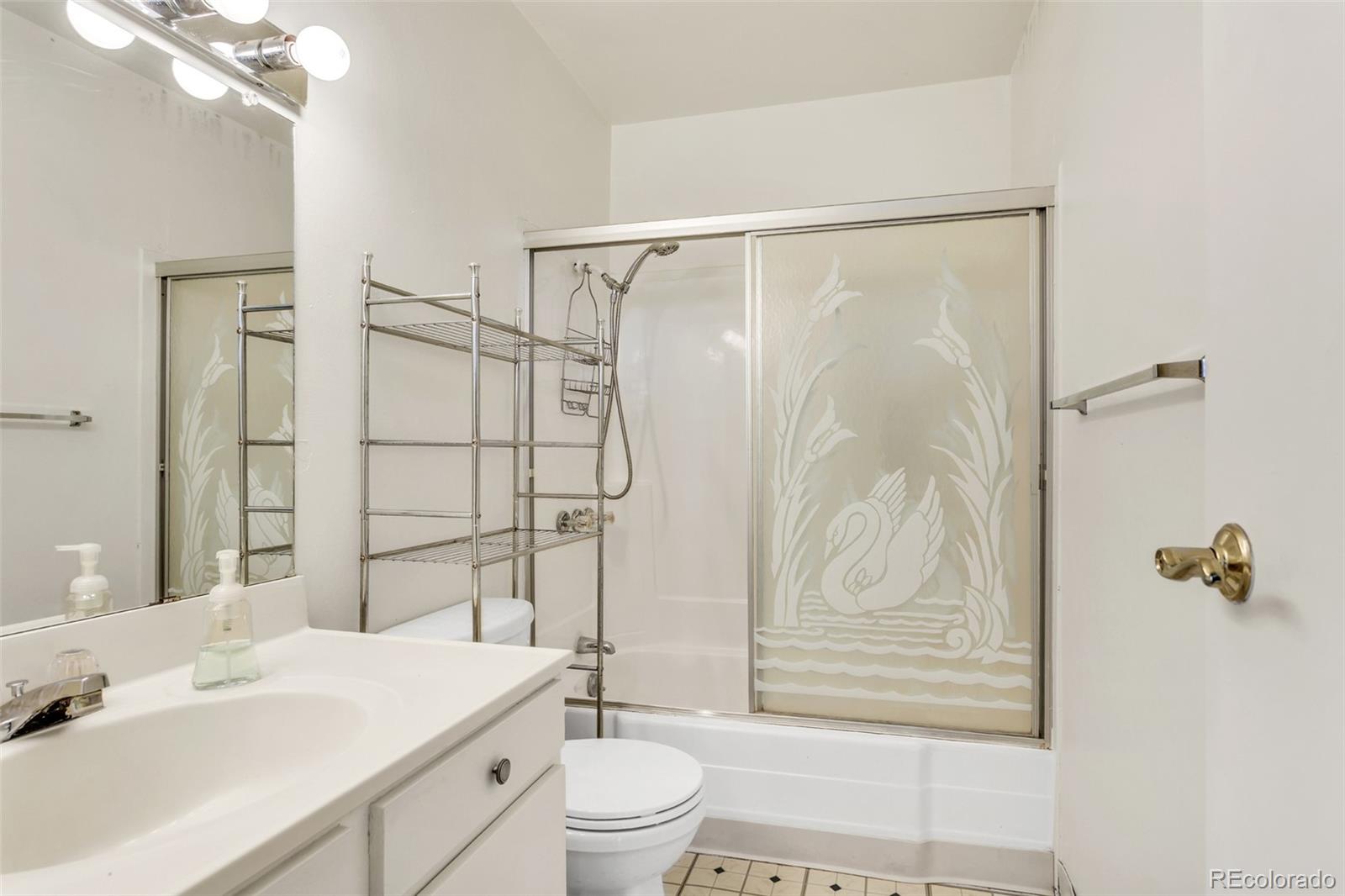 2231 S Vaughn Way Aurora CO 80014