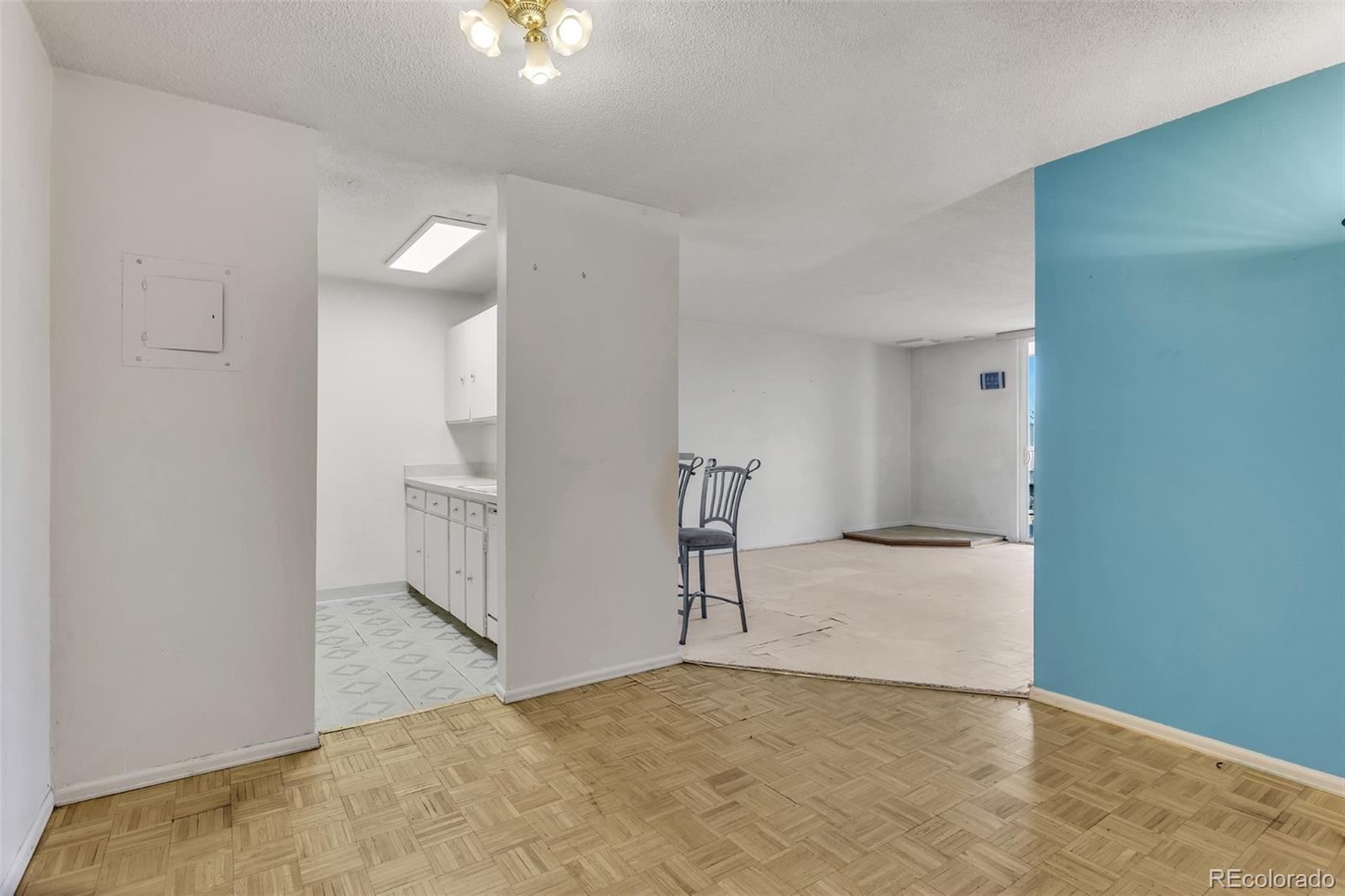 2231 S Vaughn Way Aurora CO 80014