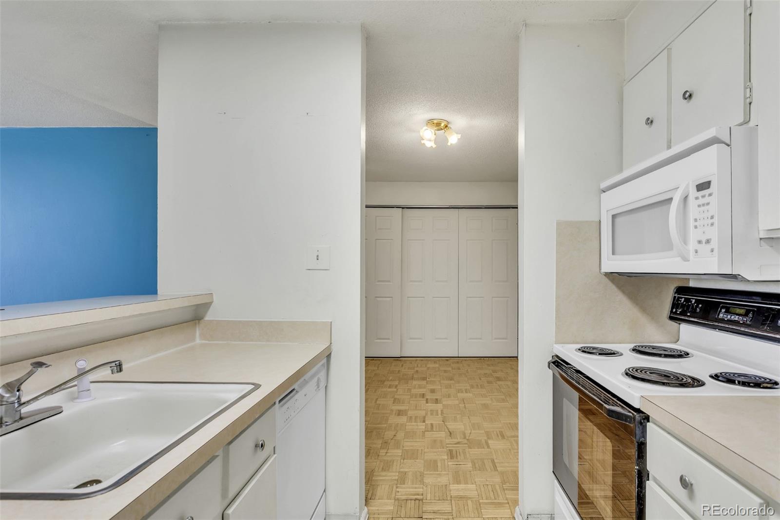2231 S Vaughn Way Aurora CO 80014