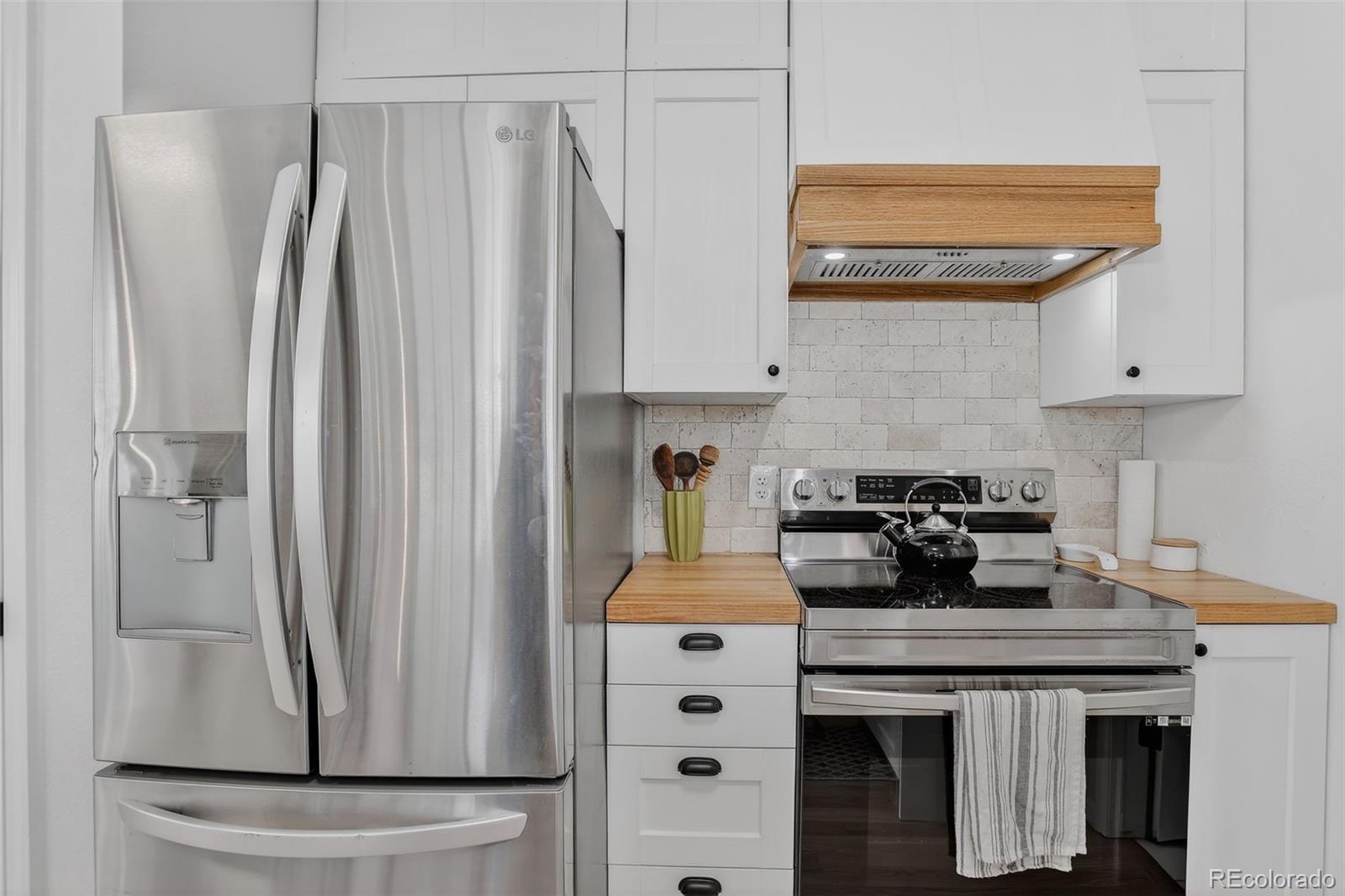 886 S Reed Court Lakewood CO 80226