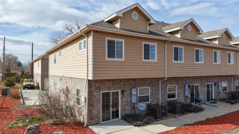 2621 Sable Boulevard Aurora CO 80011