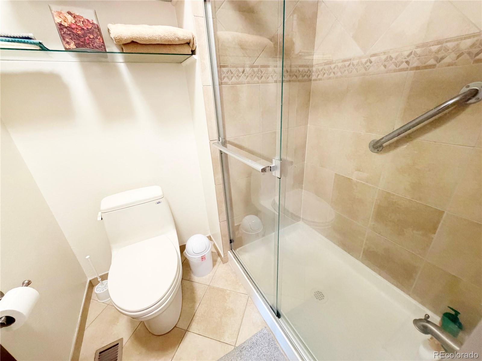 2466 S Vaughn Way Aurora CO 80014
