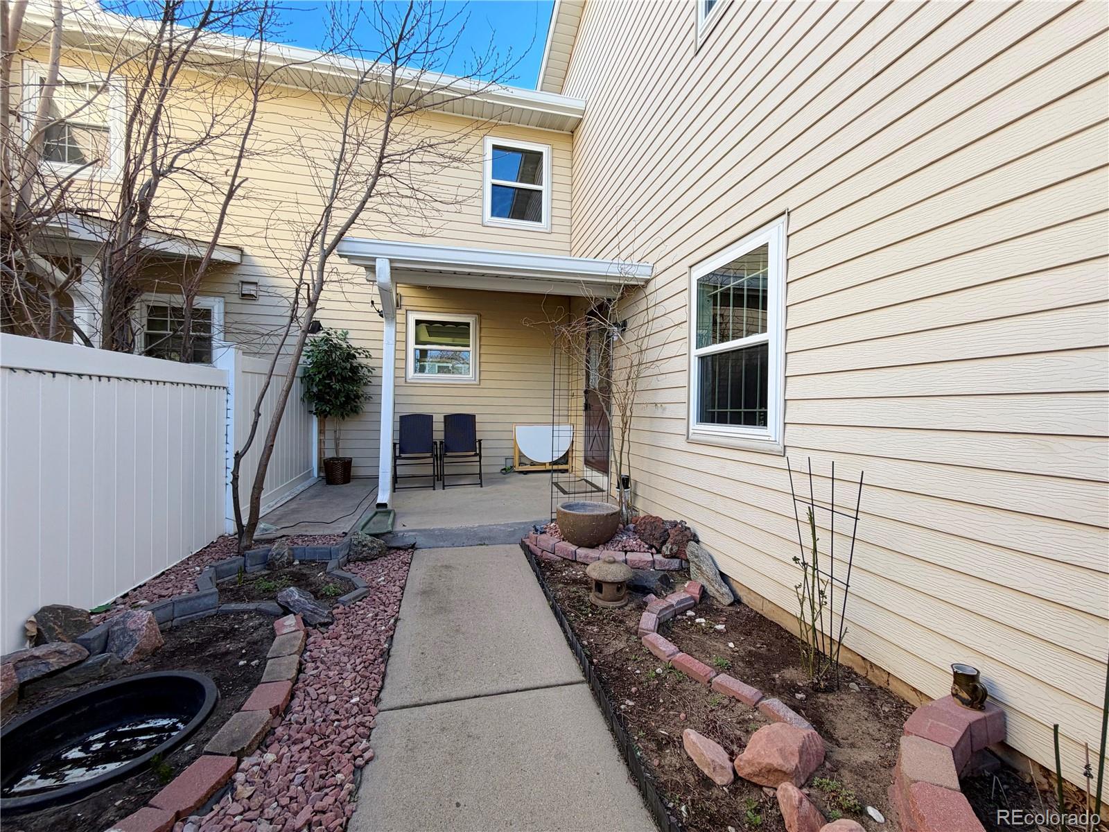 2466 S Vaughn Way Aurora CO 80014
