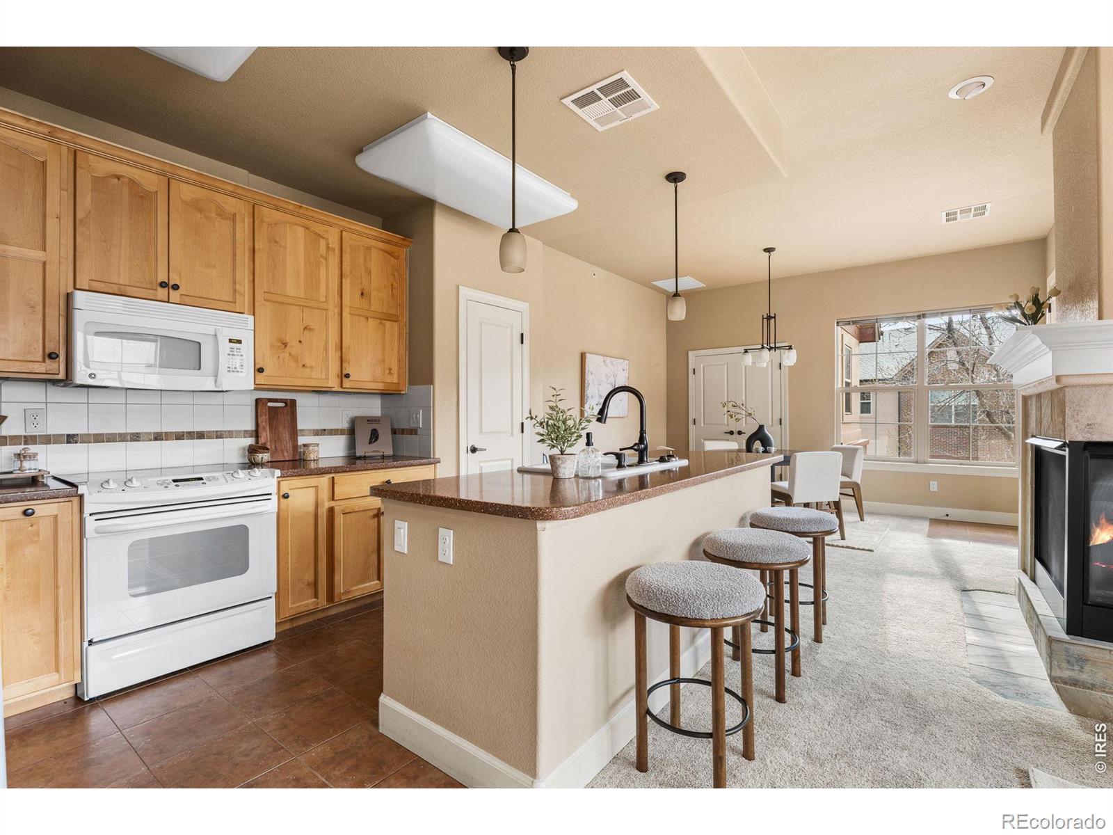 1379 Charles Drive Longmont CO 80503
