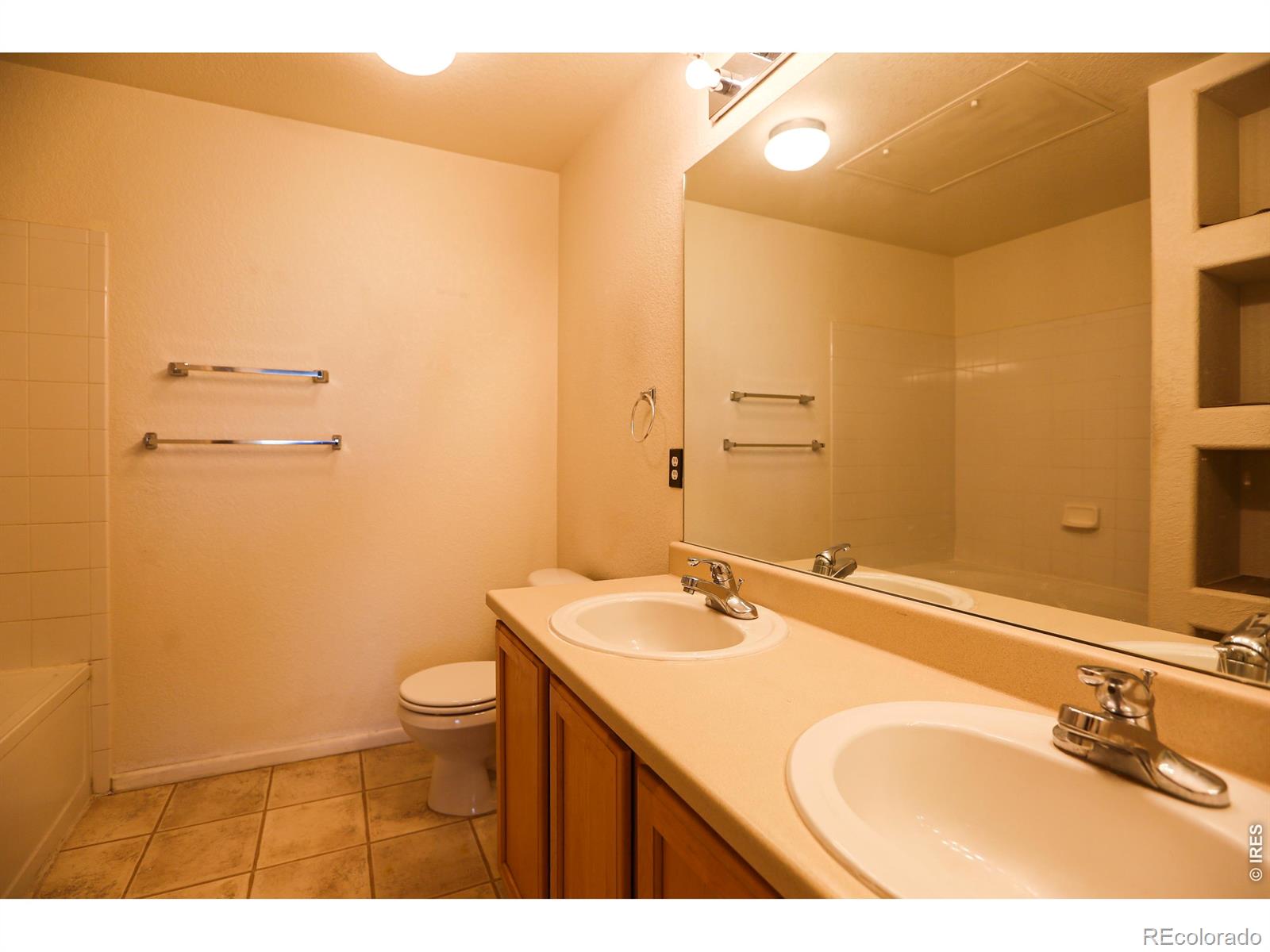 5255 Memphis Street Denver CO 80239