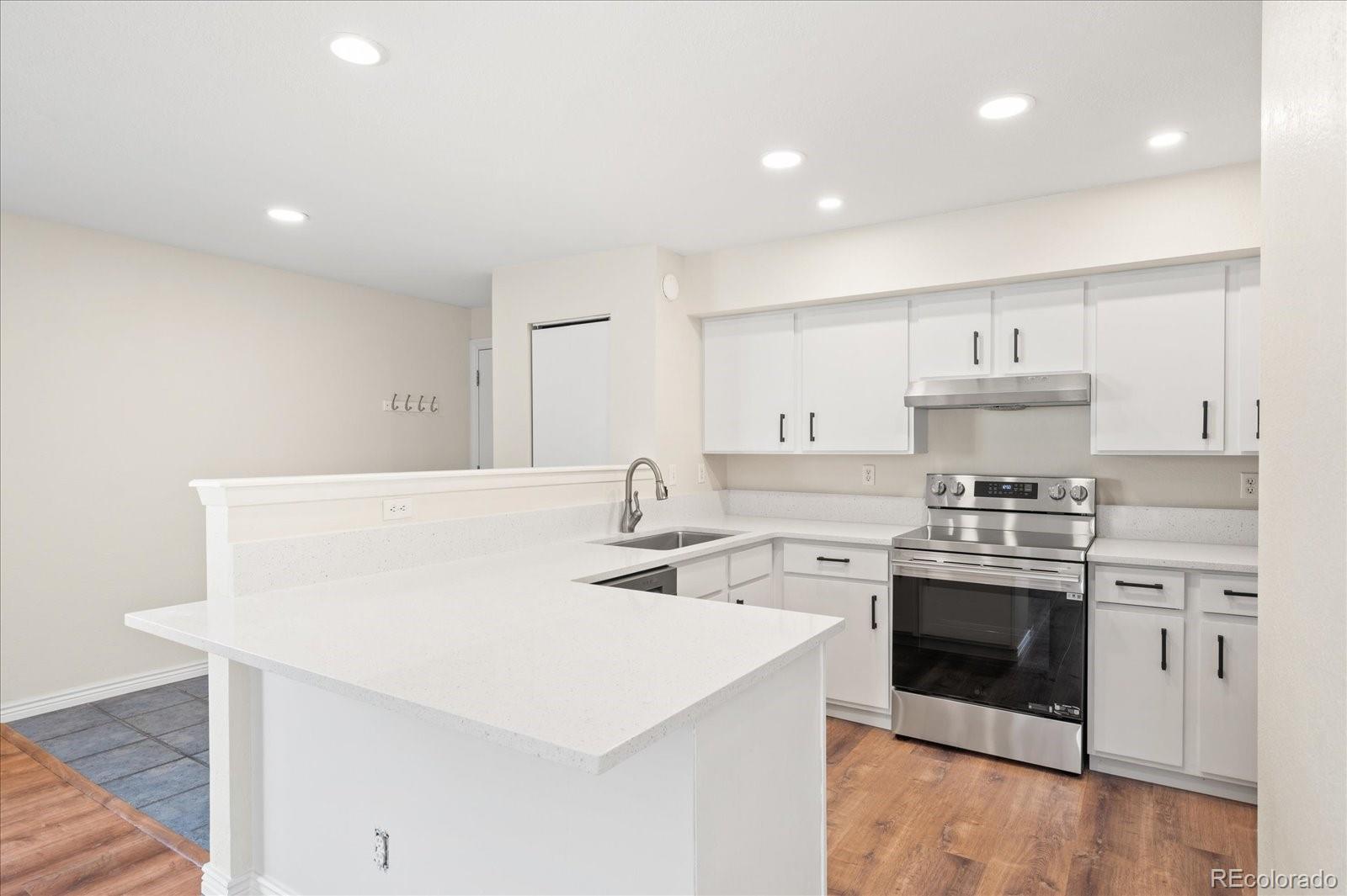 281 S Zinnia Way Denver CO 80228