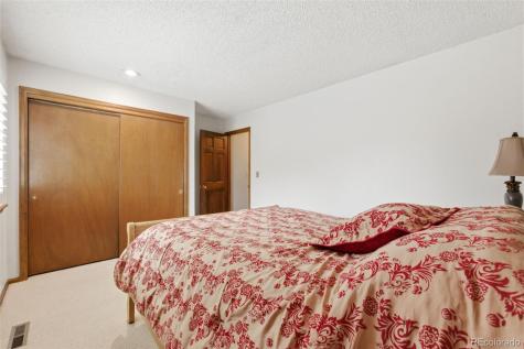 47 S Eagle Circle Aurora CO 80012