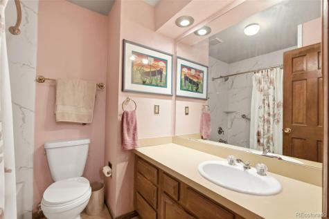 47 S Eagle Circle Aurora CO 80012