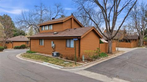 47 S Eagle Circle Aurora CO 80012